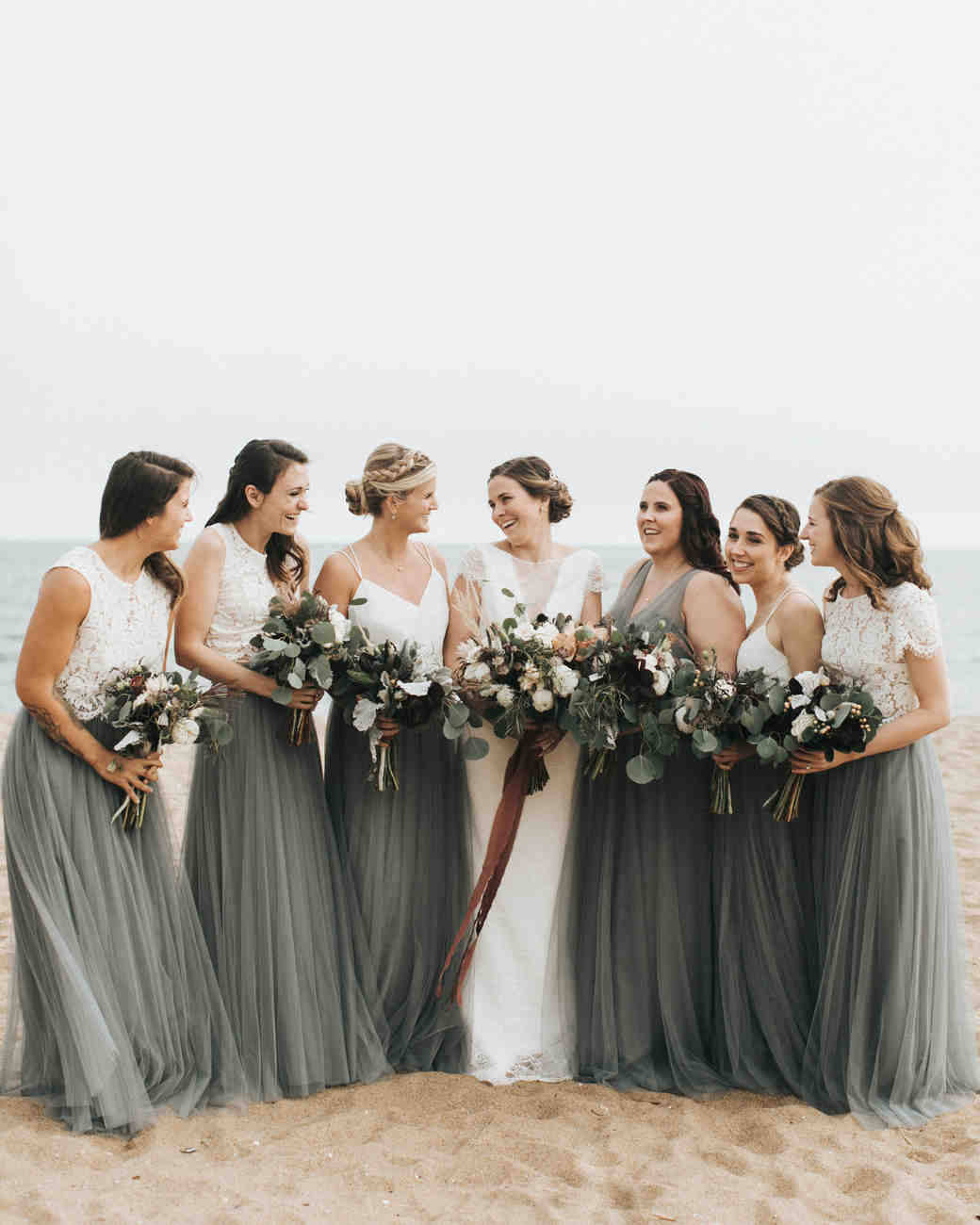 Looks - Two bridesmaid piece dresses video to wear - Two bridesmaid piece dresses video